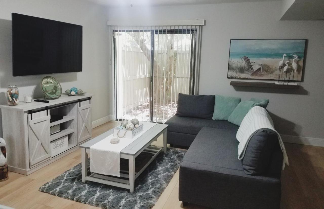 Апартаменты Cozy 3 Bed 2.5 Bath Located Near Busch Gardens Тампа Экстерьер фото